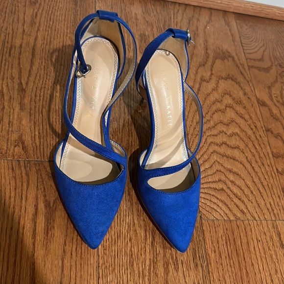 Slightly used Blue Kelly & Katie Heels. Box included. - Picture 2 of 4